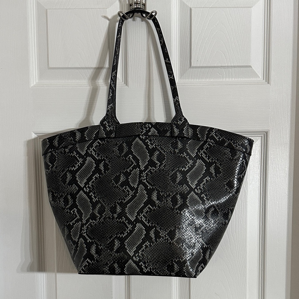 Circus NY by Sam Edelman Elegant Black, Dark & Light Gray Snake Pattern Tote Bag